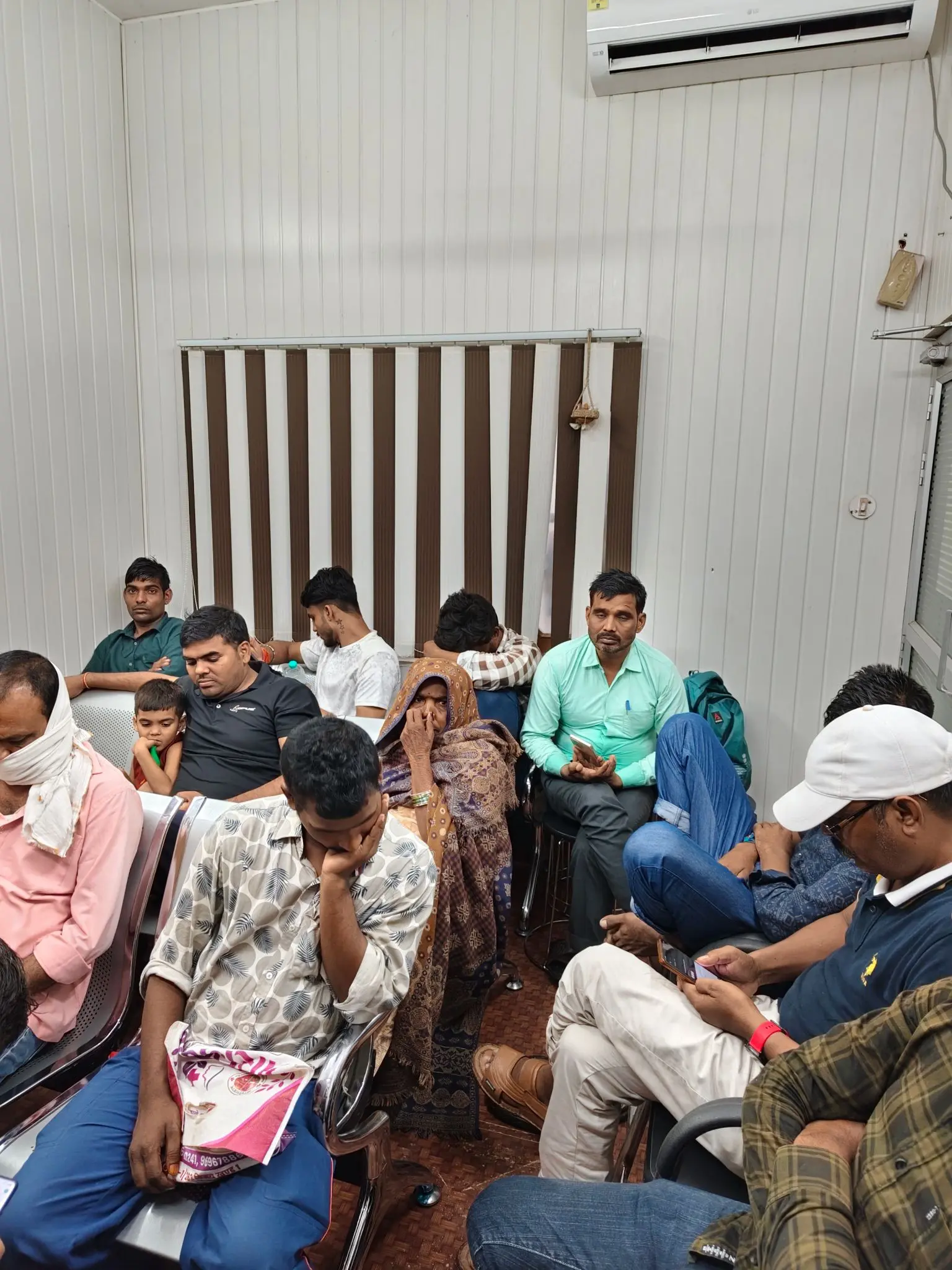 Aarogwaan Clinic Reception Gomti Nagar Lucknow